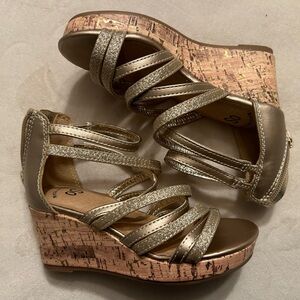 SO little girl wedge heel. Gold.